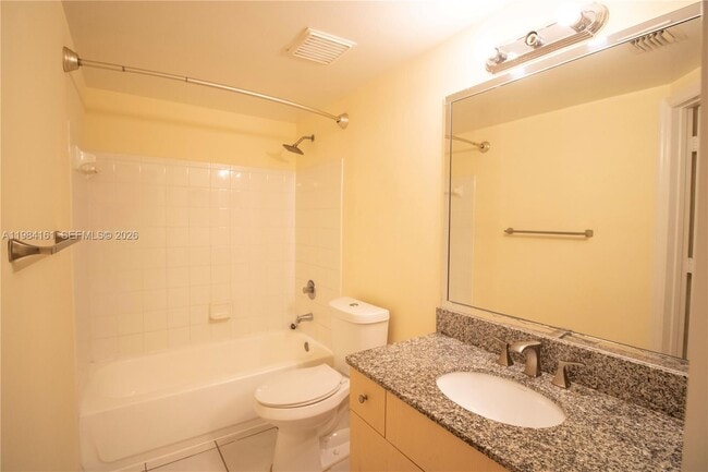 Building Photo - 2469 Centergate Dr