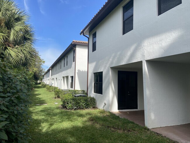 Building Photo - 359 Bella Sol Way