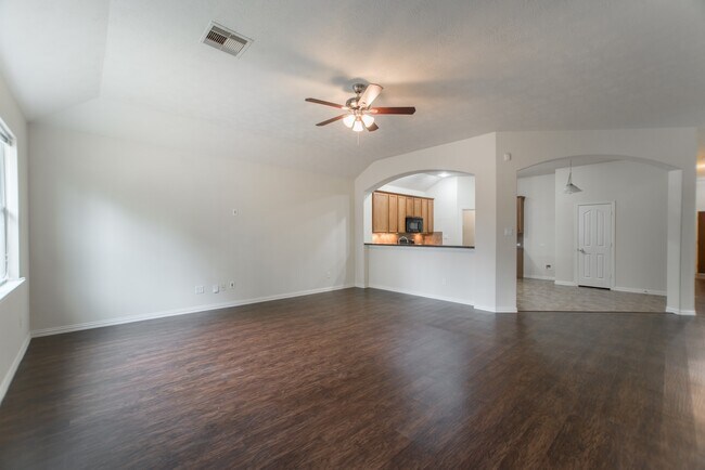 Building Photo - 25531 Forest Springs Lake