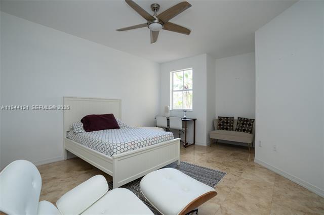 Building Photo - 4867 Ponce de Leon Blvd