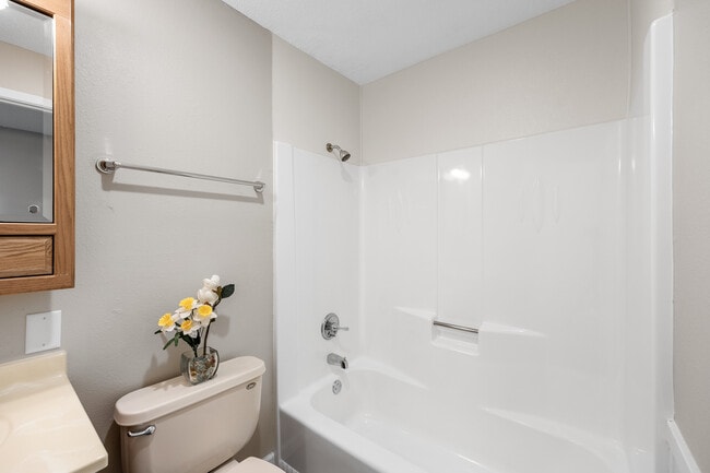 Building Photo - 1512 1st Ave