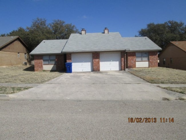 Primary Photo - 208 Sorrell Dr