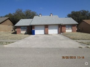 Building Photo - 208 Sorrell Dr