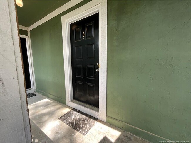 Building Photo - 1025 Wood Creek Dr