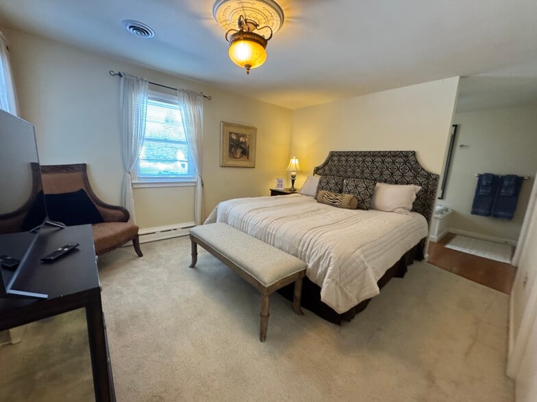 Building Photo - 2403 New Holland Pike