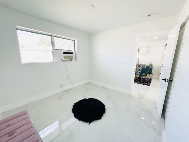 Building Photo - 2316 Freedom St