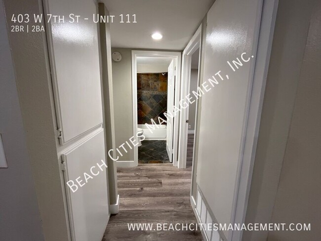 Building Photo - Great 2 Bedroom Condo in Downtown Long Bea...