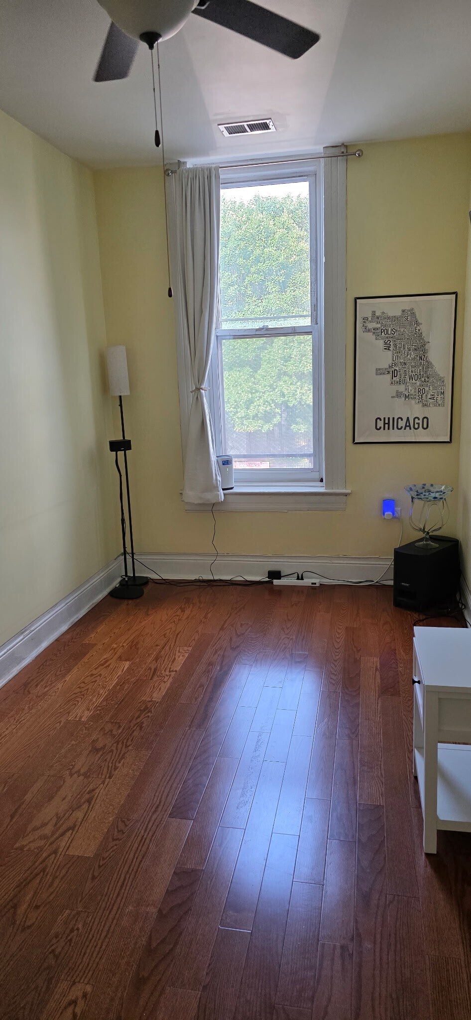 2nd bedroom with window - 1722 S Ashland Ave
