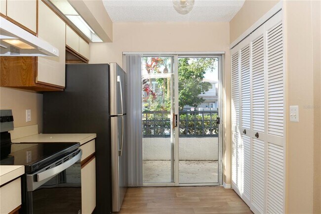 Building Photo - 1317 Lucaya Cir