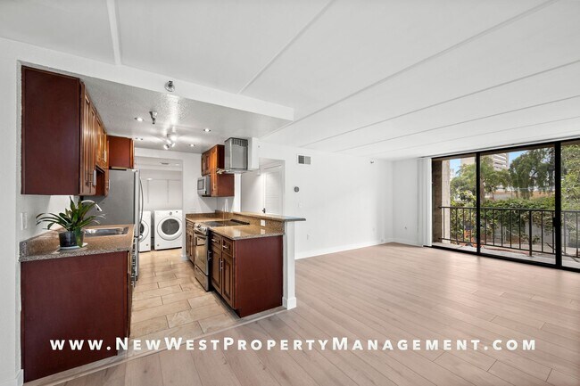 Building Photo - Renovated Cortez Hill 2 Bedroom at Symphon...
