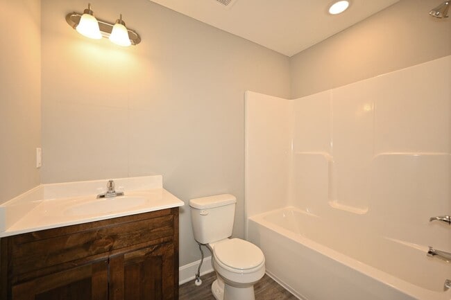 Building Photo - Nice 3 Bedroom, 2.5 bath with 2 car garage...