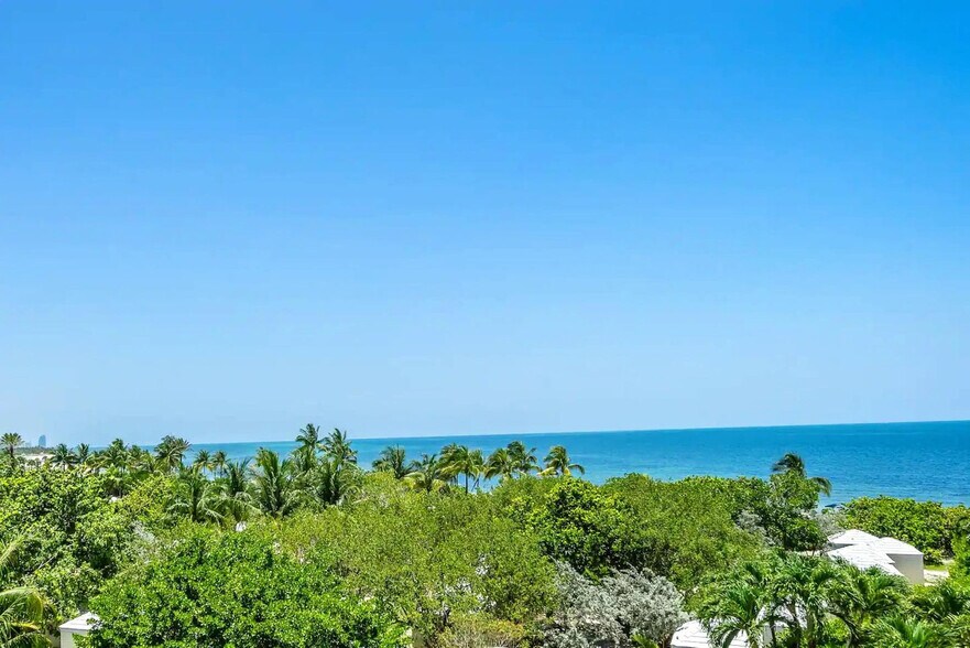 Building Photo - 455 Grand Bay Dr
