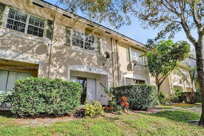 Building Photo - 757 NW 42nd Ave