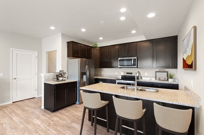 Building Photo - Beautiful 3-bedroom, 3-bathroom townhome located in Lorson Ranch!!