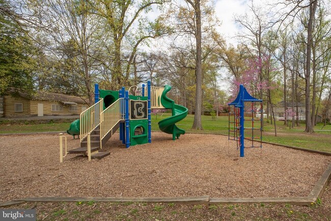 Building Photo - 311 Timberwood Ave
