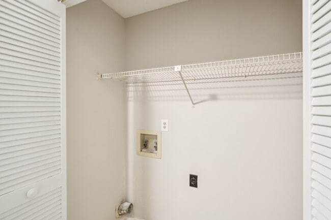 Building Photo - 1066 Rock Creek Ln