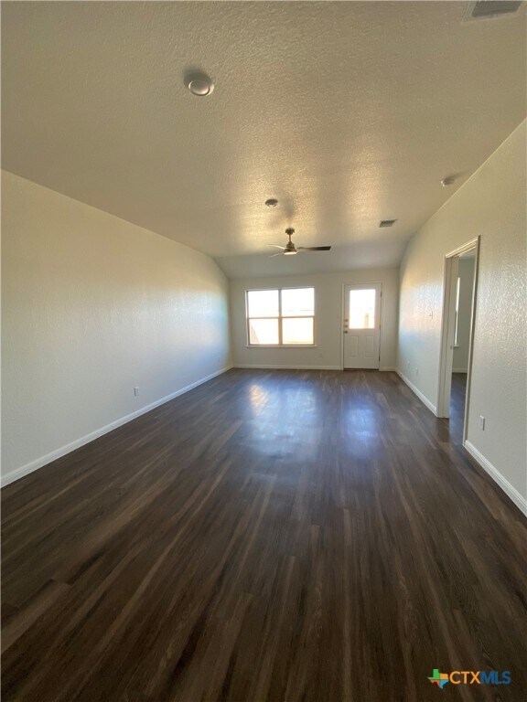 Building Photo - 5813 Betty Lou Dr