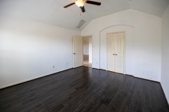 Building Photo - 1822 Olive Pine Dr