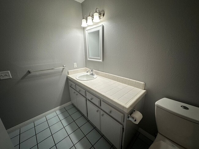 Building Photo - West-End Ramona 3BR Ranch on 2 Acres – Easy Poway Commute