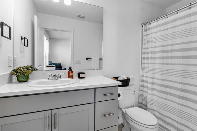 Building Photo - 8897 Daybreak St