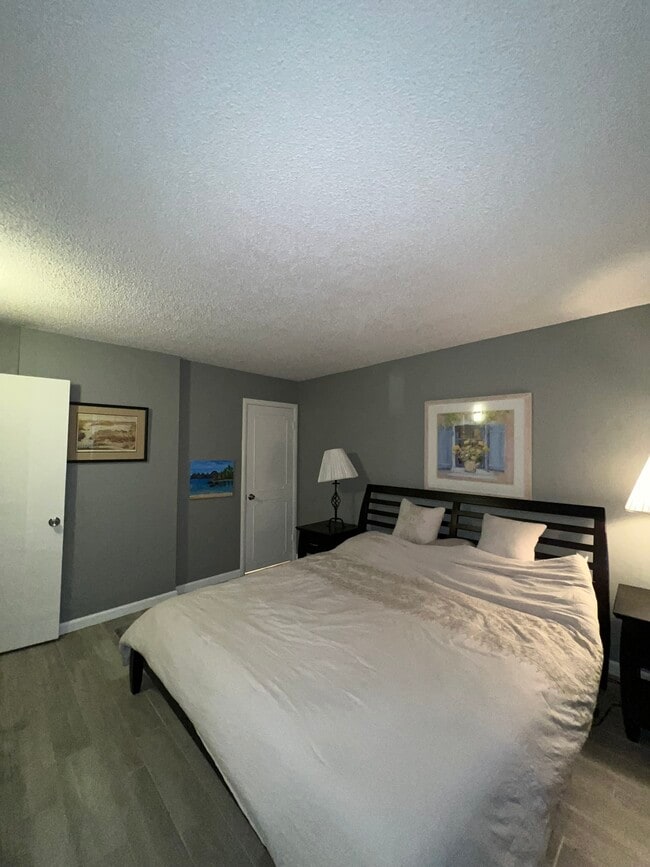 Building Photo - 1120 Herbert Ave