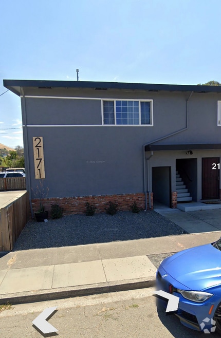 Building Photo - 2171 Peach St