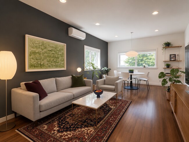 Building Photo - Beacon Hill Townhome