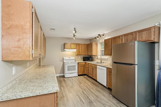 Building Photo - 4572 Kelly Ln
