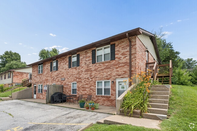 Building Photo - James Dale Apartments