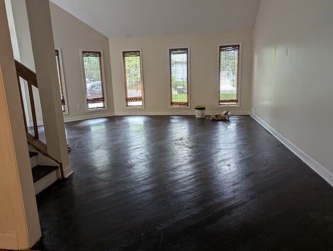 Building Photo - 520 Shadyside Ave