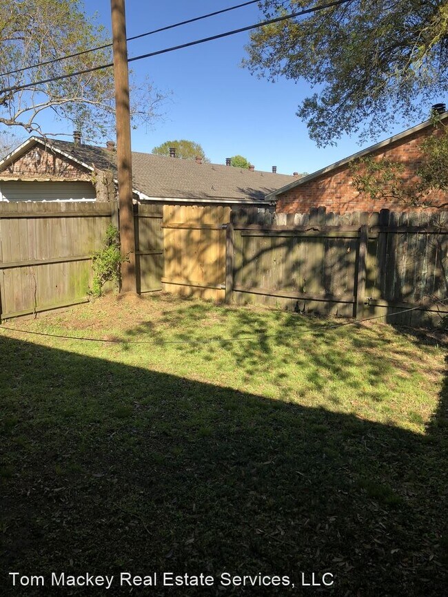 Building Photo - 3 br, 2 bath House - 6133 Parkcrest Ct.