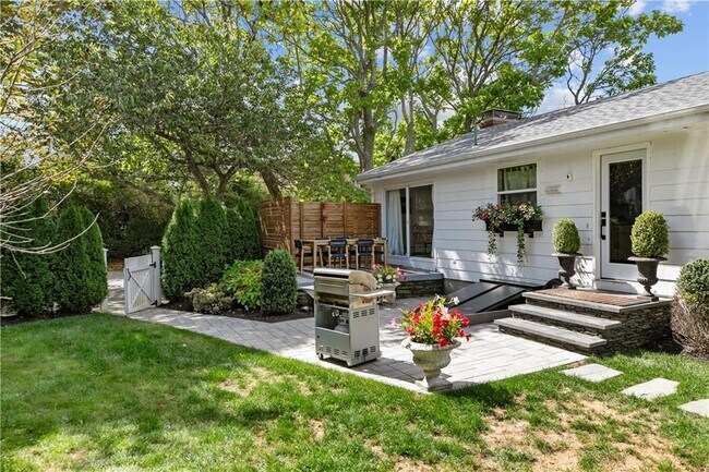 Building Photo - 214 Coggeshall Ave