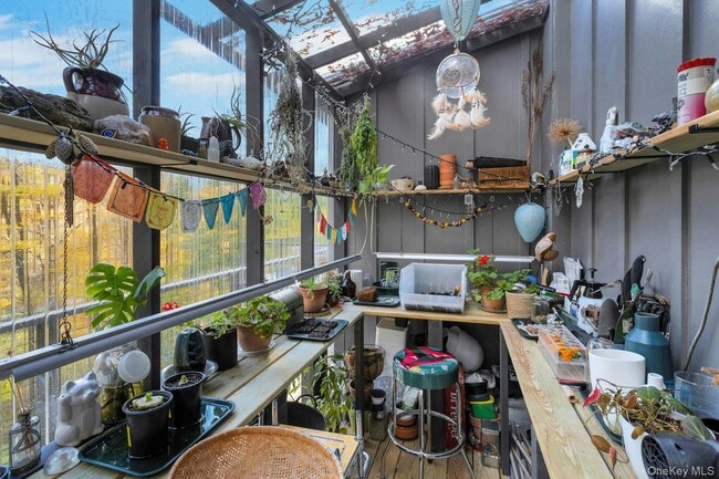 Building Photo - 16 Old Wagon Rd