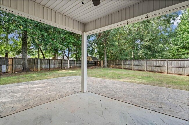 Building Photo - 2074 Spring Grove W