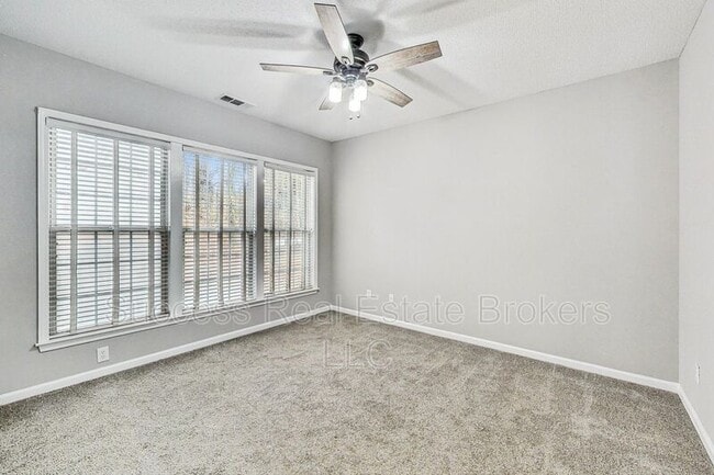 Building Photo - 1645 Heyford Cir NW