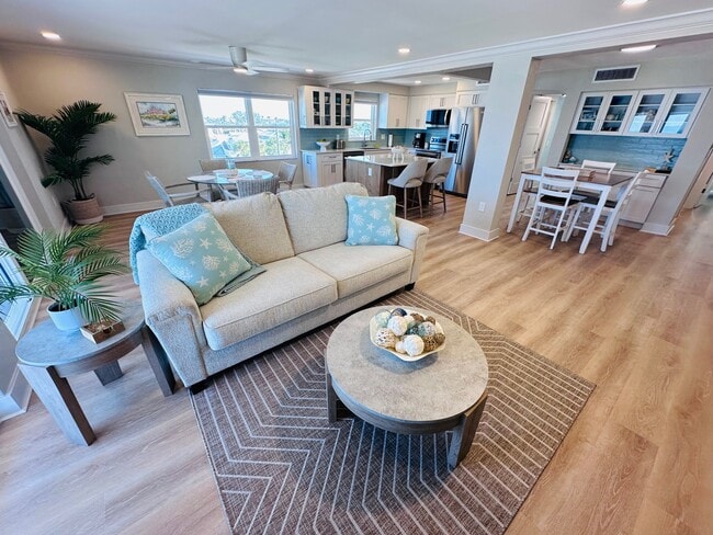 Building Photo - 555 Gulf Way