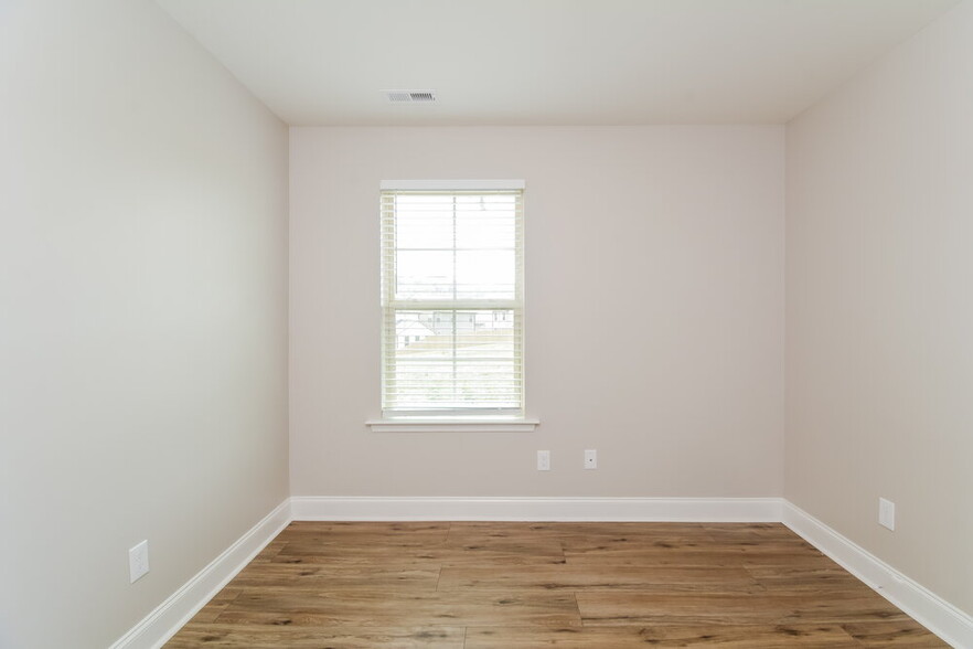 Building Photo - 854 Stable Fern Dr