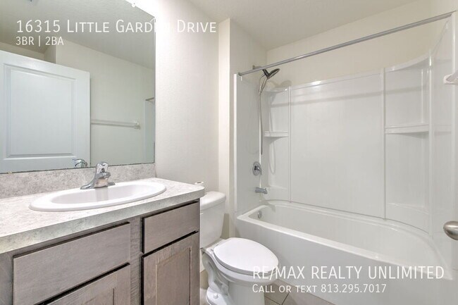 Building Photo - 16315 Little Garden Dr