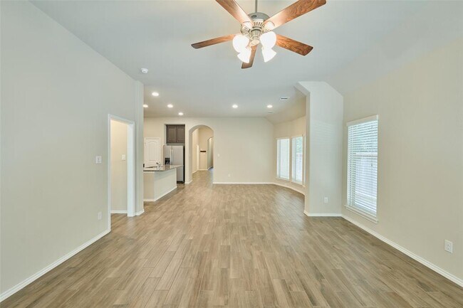 Building Photo - 103 Sunrise Haven Dr