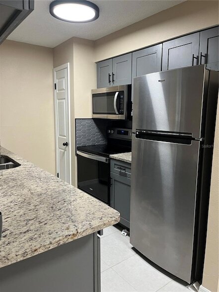 Building Photo - 211 Thorntree Pl