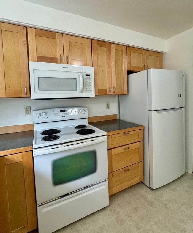 Building Photo - 77X Four-Plex