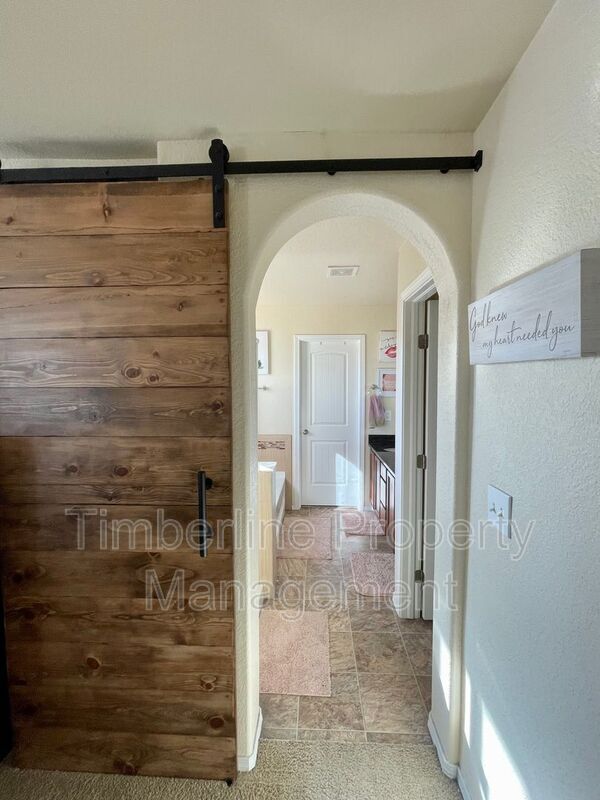 Building Photo - 11505 Wildwood Ridge Dr