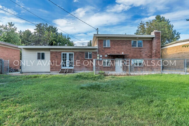 Building Photo - 1075 W 860 N