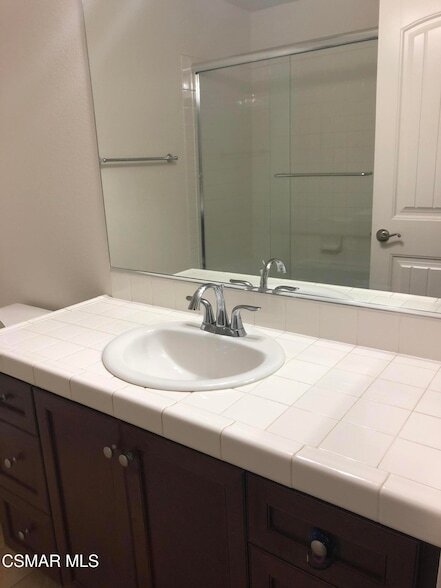 Building Photo - 1521 Silver Shadow Dr