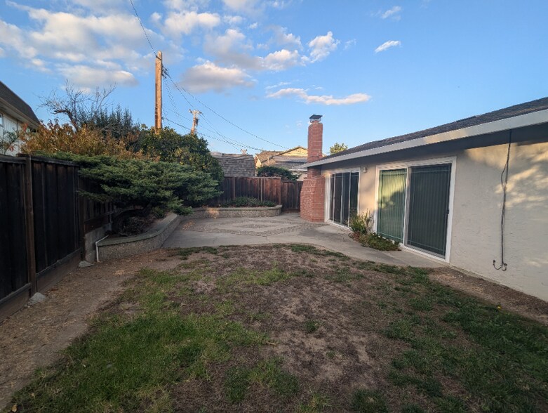 Building Photo - 4665 Montecarlo Park Ct