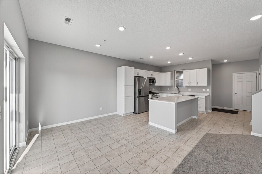 Building Photo - 14876 Willemite Way NW