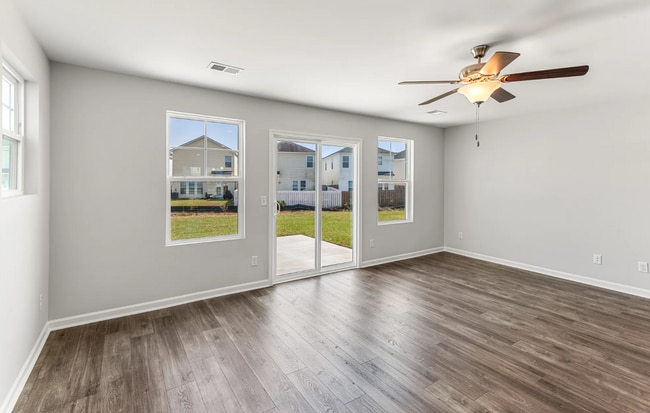 Building Photo - 106 Monarchos St