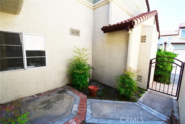 Building Photo - 7386 Greenhaven Ave