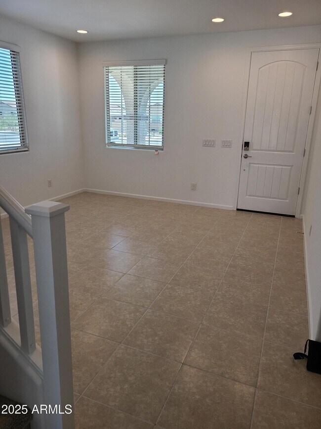 Building Photo - 12354 W Gardenia Ct