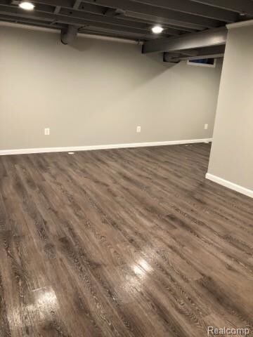 Building Photo - 41105 Northwind Dr